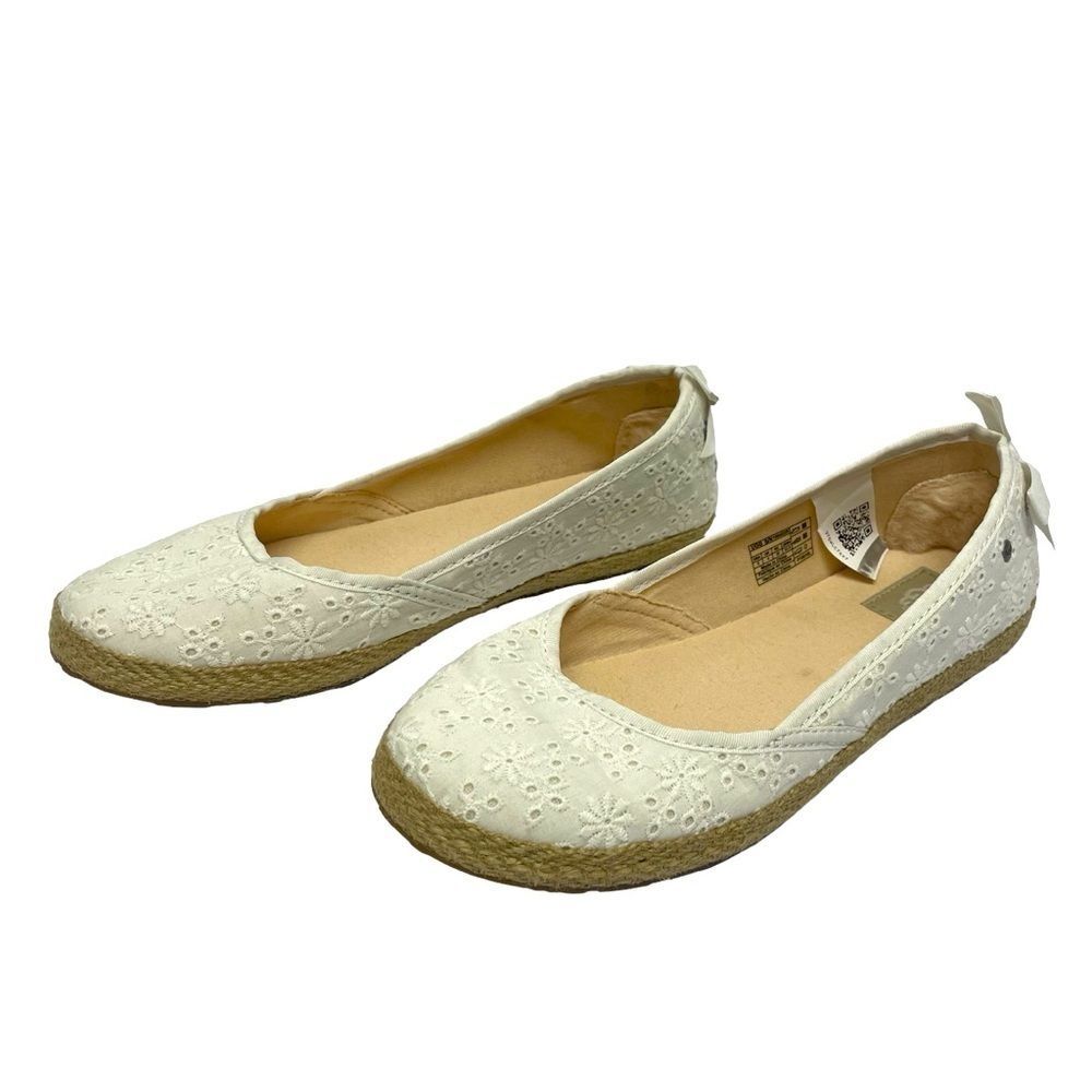 UGG Tassy Slip On Shoe Flats Ivory/Cream/Off White w/ Brown Braiding Girl Size 5